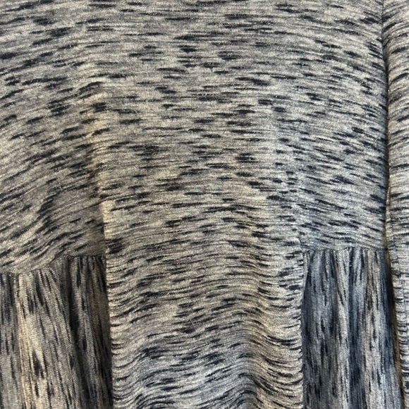 Altar’s State Top - Picture 3 of 4